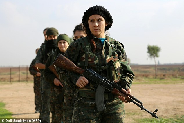 2d20lwraRf26edb43bbd5254f531-3358261-Syriac_Christian_members_of_the_Female_Protection_Forces_of_the_-a-6_1450021536650