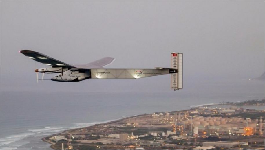 طائرة شمسية تعبر الأطلسي دون قطرة وقود (صور)2